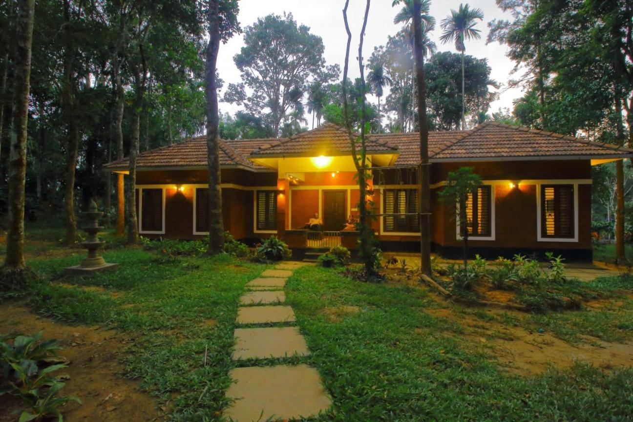 Tall Trees - Modern Forest Villa In Wayanad Szultán Bathery Kültér fotó